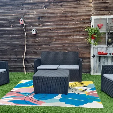 بيت ضيافة Chez Sylvie Et Stephane لو مان